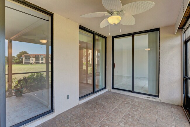 Building Photo - 5390 Woodland Lakes Dr