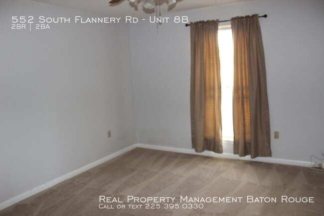 Building Photo - Townhome on S. Flannery
