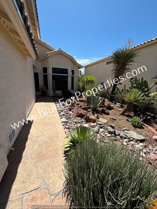 Building Photo - 5168 N Windriver Pl