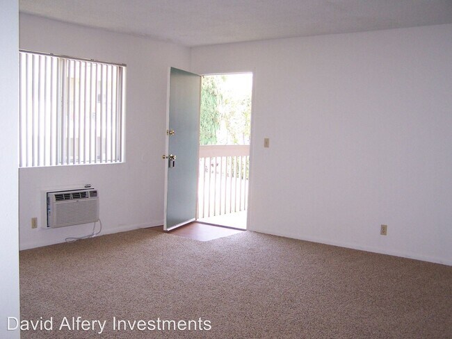 Building Photo - 4755-4757 Jessie Ave