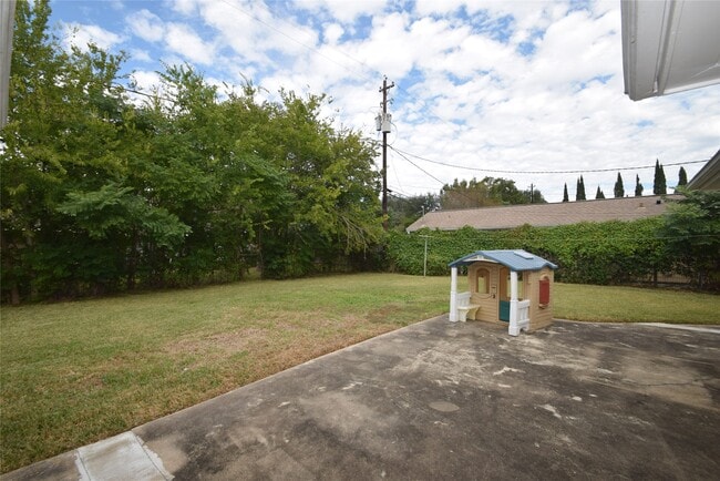 Building Photo - 8434 Bluegate St