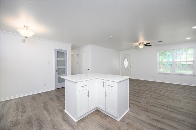 Building Photo - 157 Bob White Rd