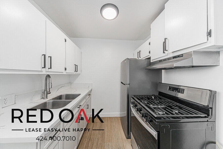 Building Photo - 252 W Elm Ave