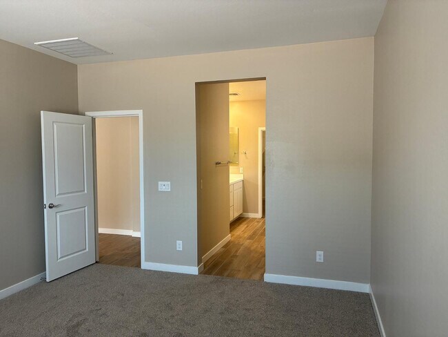 Building Photo - 18372 W Villa Chula Ln