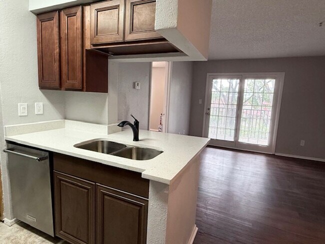 Building Photo - 208 Afton Square