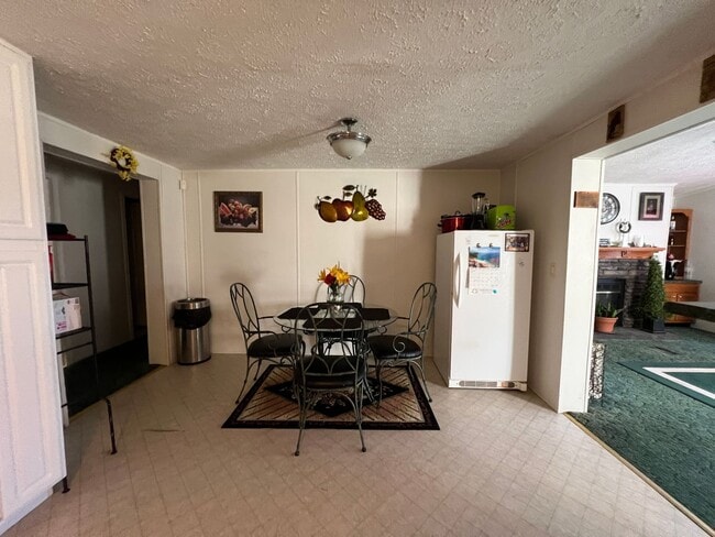 Building Photo - 3667 Holly Grove Rd