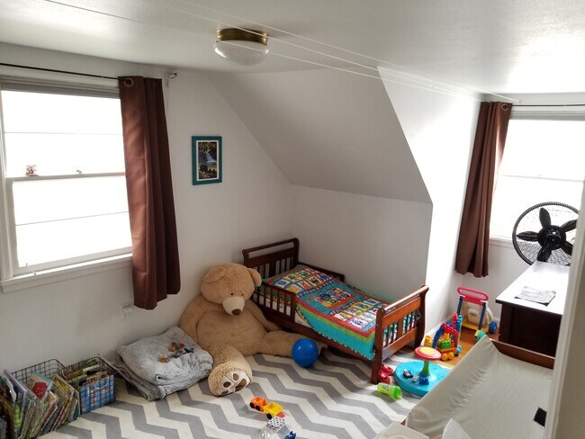 Building Photo - 411 W Arthur St