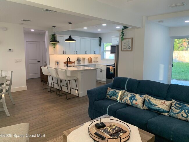 Building Photo - 710 Orange Blossom Dr