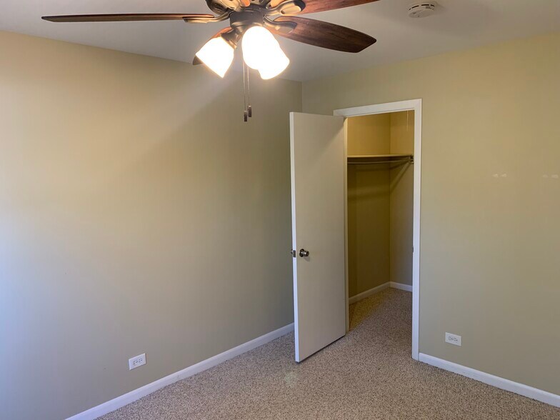 Building Photo - 442 Thornhill Ln