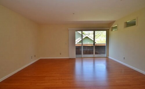 Building Photo - 190 Union St