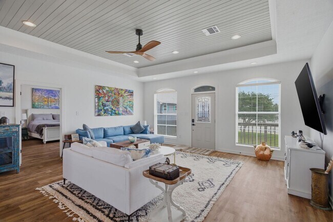 Building Photo - 7238 Pirates Cove