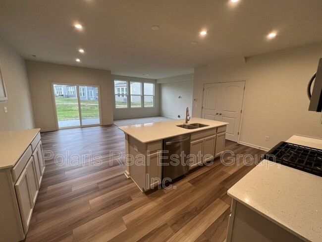 Building Photo - 14250 Tenbury Way