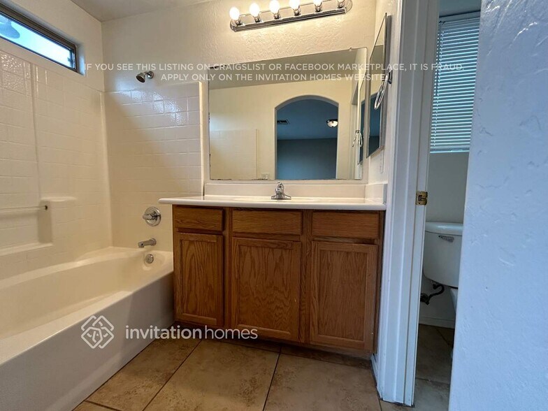 Building Photo - 1620 W Chanute Pass