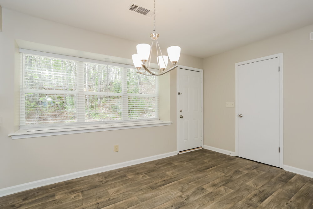 Building Photo - 843 Tall Deer Dr