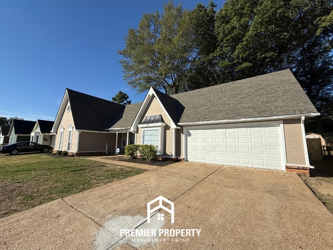 Building Photo - 4627 Chelwood Dr