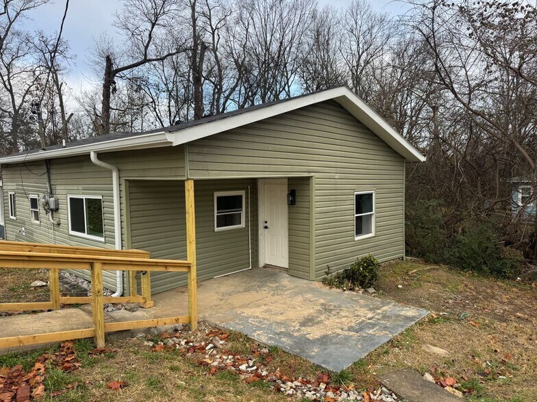 Building Photo - 1301 Arlington Ave