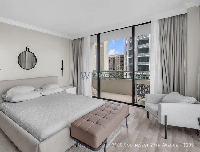 Building Photo - 3400 SW 27th Ave