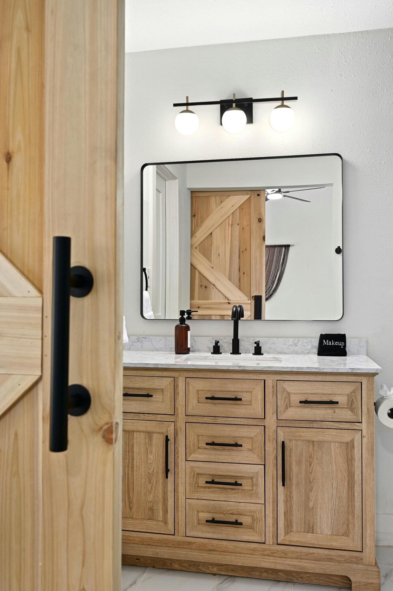 Master Bath - 9414 Meadow Vale