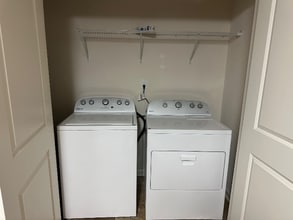 Building Photo - 522 Jernigan St