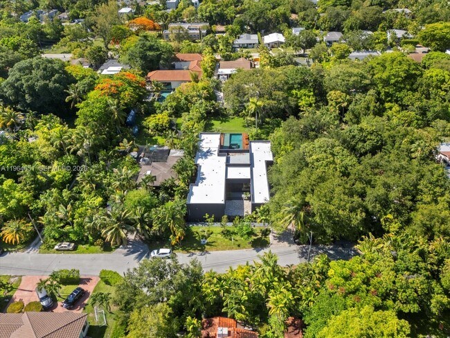 Building Photo - 871 NE 83rd St