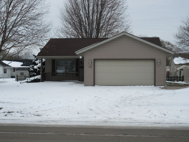 Primary Photo - House in Janesville