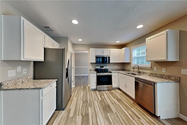 Building Photo - 1128 Grandview Cir