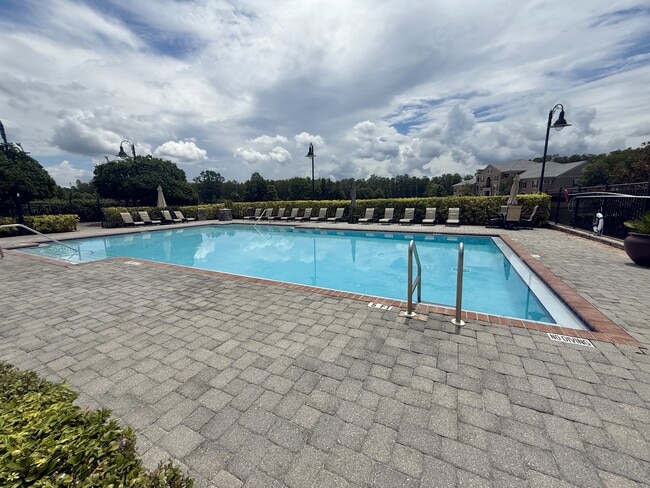 Building Photo - 14226 Fredricksburg Dr