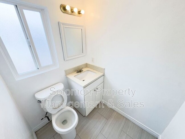 Building Photo - 3327 1/2 Polk Ave