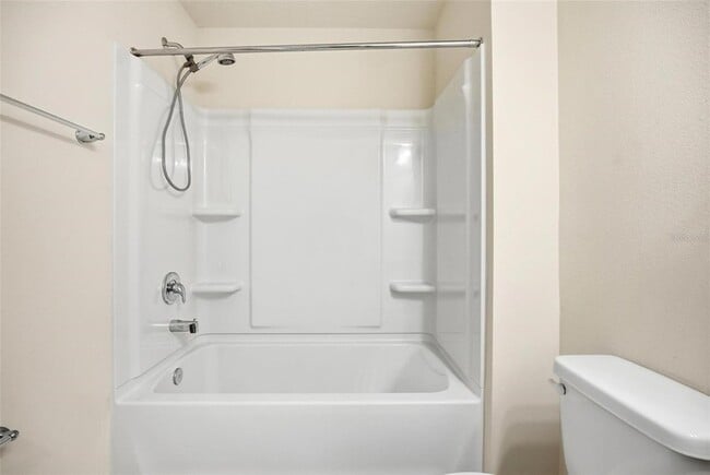 Building Photo - 165 Redbud Rd