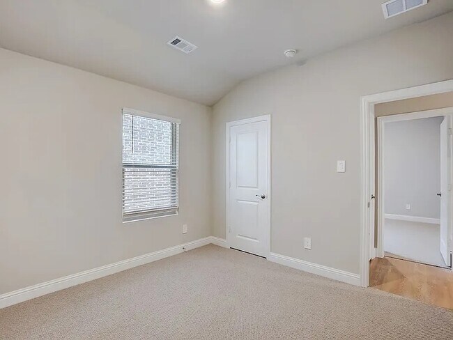 Building Photo - 1209 Gardendale Holw Ln