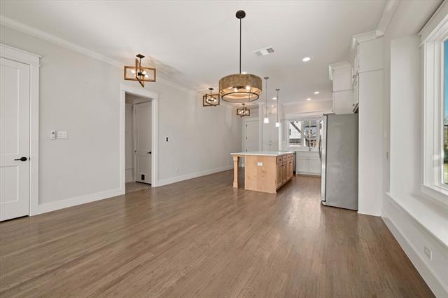 Building Photo - 449 Jones St