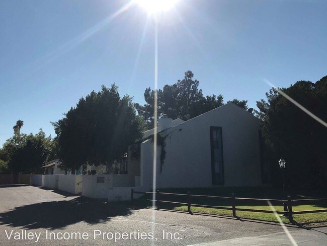 Building Photo - 39 W Medlock Dr