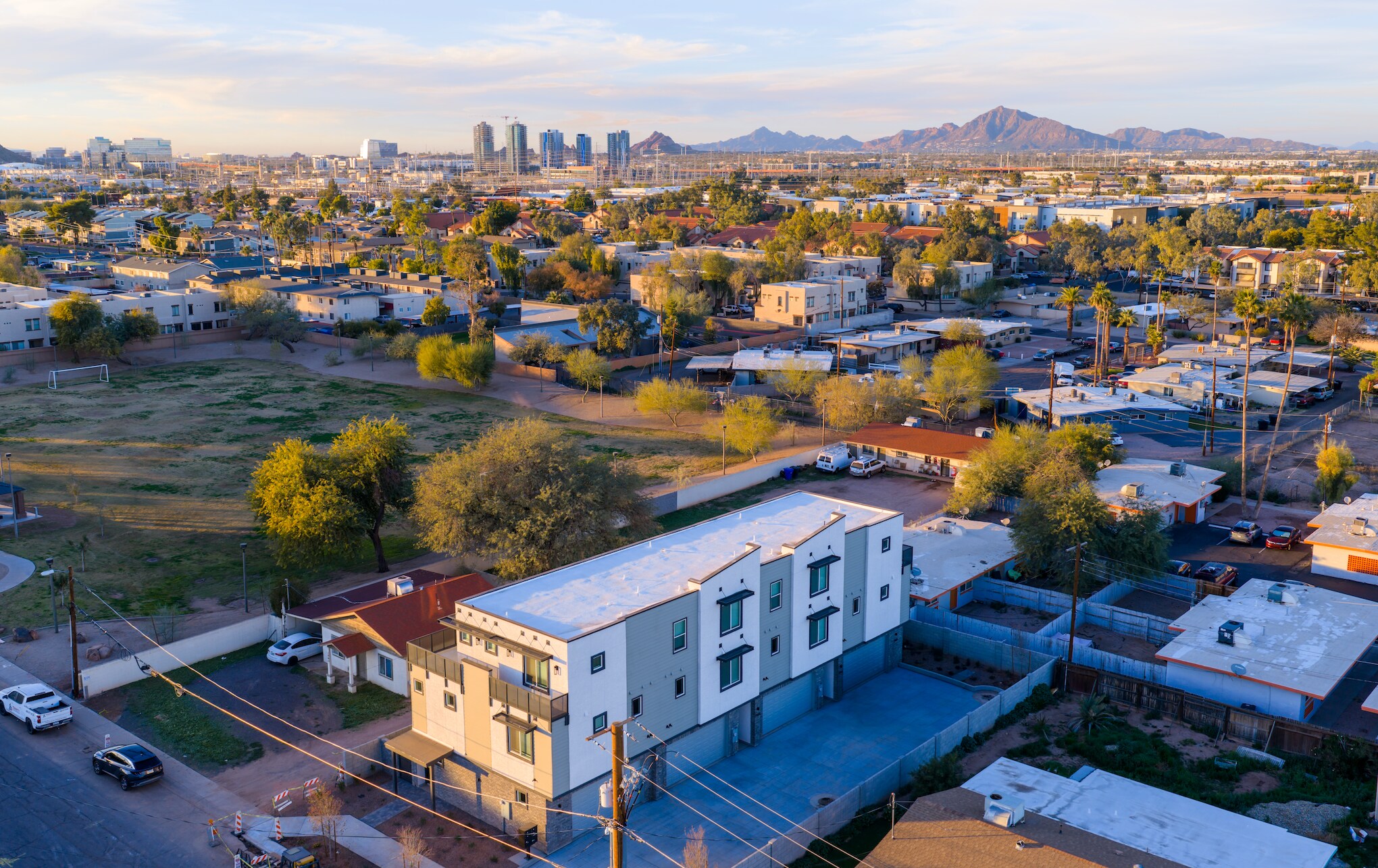 Building Photo - 1964 E Don Carlos Ave