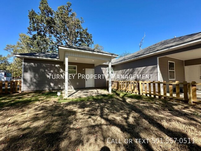 Building Photo - 1724 Parker St