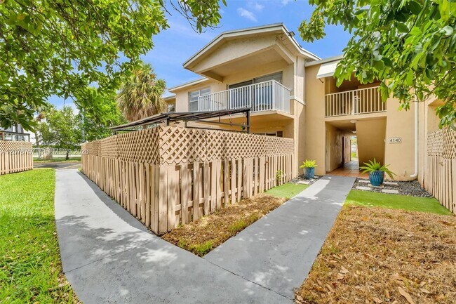 Building Photo - 4140 NW 79th Ave