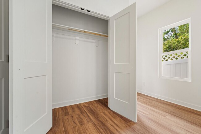 Building Photo - 711 Gerard St