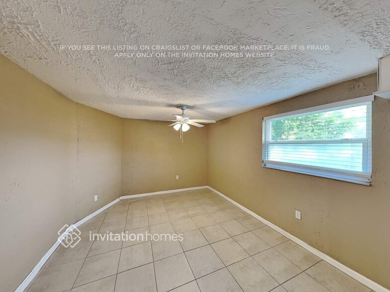 Building Photo - 11483 76th Ave N