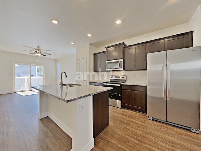 Building Photo - 10602 137th St E