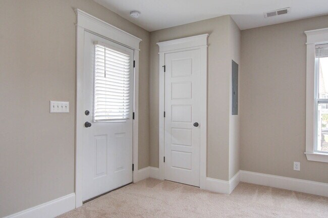 Building Photo - 1636 Juliana St