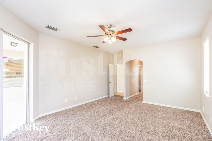 Building Photo - 2081 Nuremberg Blvd