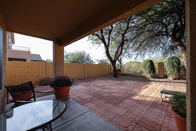 Building Photo - 4218 E Palo Brea Ln