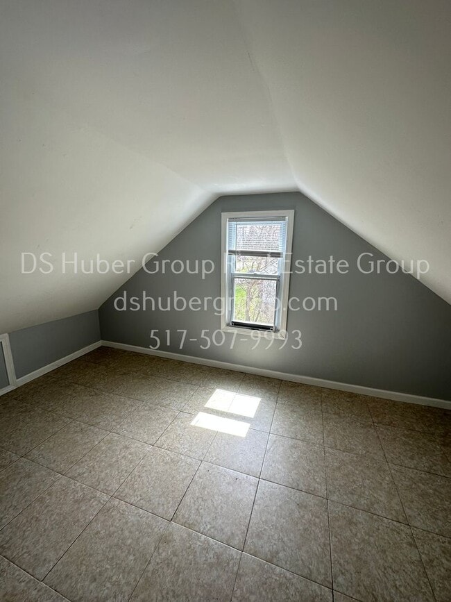 Building Photo - 4924 Christiansen Rd