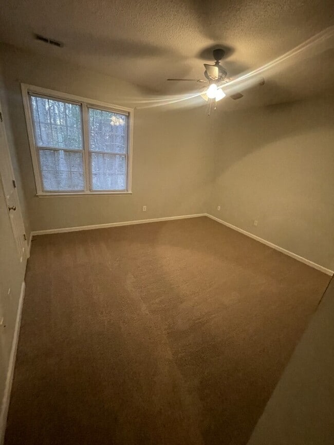 Building Photo - 3 bd 2 ba Ranch house