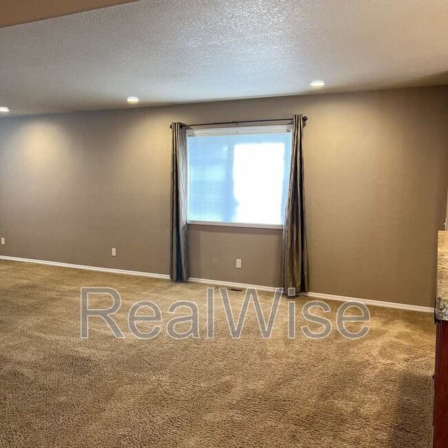 Building Photo - 2235 NW 15th St