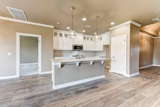 Building Photo - 12606 Shady Glen
