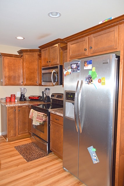 Building Photo - Pet Friendly Five Bedroom with Basement!