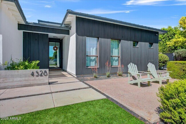 Building Photo - 4528 North 39th Pl