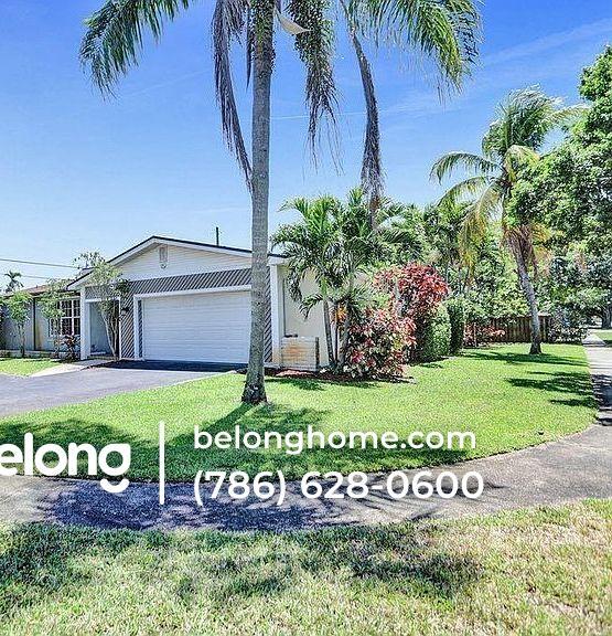 Building Photo - 5380 SW 8th Ct