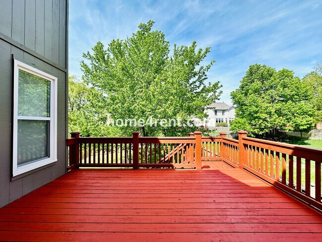 Building Photo - 8102 W 144th Pl