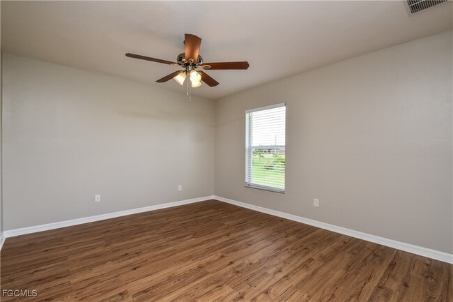 Building Photo - 2229 NW Juanita Pl